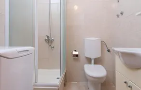 Awesome Home in Luka Dubrava With Wifi and 3 Bedrooms - Image 5