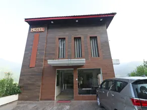 Hotel Anjukul by OYO Rooms - Image 4