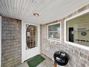 48 Main Street Cottage - Image 5