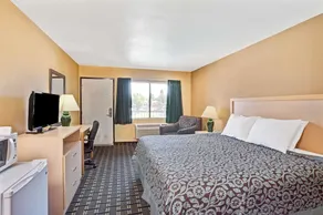 Days Inn by Wyndham Whittier Los Angeles - Image 5