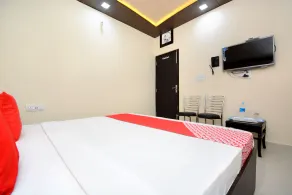 Aashiaana Guest House by OYO Rooms - Image 4