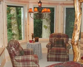 Sandy Salmon Bed & Breakfast Lodge - Image 3