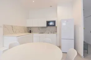 Splendid Bright and Spacious apt - Image 5
