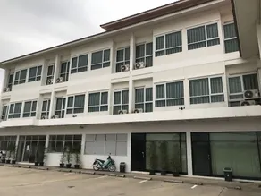 M Place - Image 3