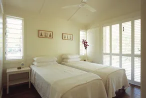 The Pines Luxury Beachfront House - Image 3
