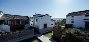 Jiuhua Mountain Demaotang Hotel - Image 5