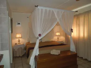Lilac Lodge-Purple House - Image 3