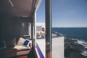 Beautiful House Above The Atlantic Ocean - Image 3