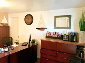 The Tradewinds Condo/Hotel - Image 2