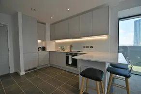 Modern 2 Bedroom Apartment in Green Gate - Image 4