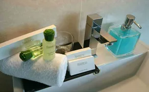 Raintr33 Hotel Singapore - Image 4