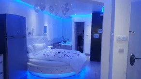 Jordan Luxury Suite - Image 2