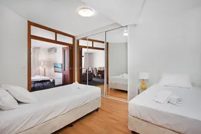 Manly Stay LUX Apartments - Image 3