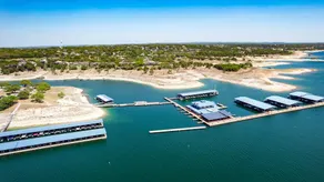 Upscale 5 BR Home With Great Views on Lake Travis - Image 2
