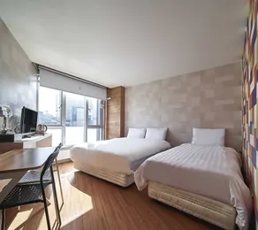 Butler:Lee Seoul - Image 2