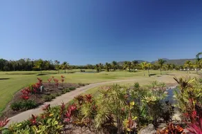 4 Cascade Luxury House on Fairway - Image 3