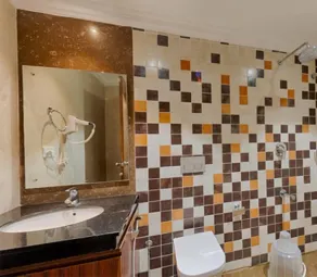 Hotel VLR Residency - Image 5