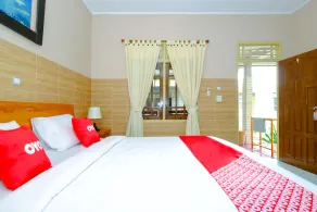 Pondok Lita by OYO Rooms - Image 3