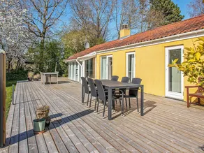 Rustic Holiday Home in Tranekær With Relaxing Whirlpool - Image 4