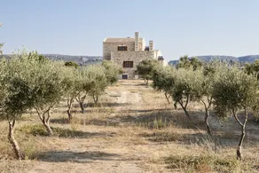 Arodamos Villa with a pool, children's games, and BBQ, perfect for 23 people! - Image 3