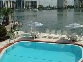 EBB Tide Hotel - Image 4