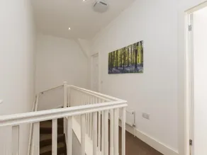 Townhouse @ Balfour St - Image 4