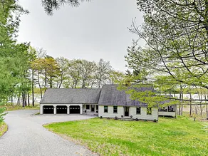 Ferndale: Nature Lovers Paradise 4 Bedroom Home - Image 3