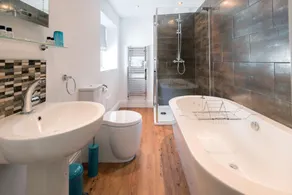 Harrogate Central Suites - Image 2