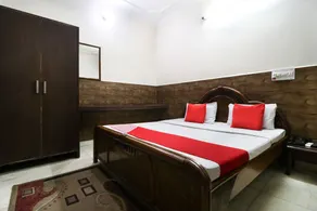 Hotel Pal Regency by OYO Rooms - Image 2