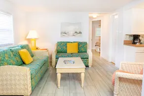Gulf Breeze Cottages - Image 4
