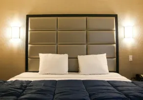 Vybe Hotel - Image 4