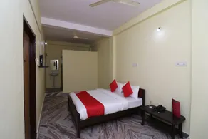 Hotel Om Sai Plaza By OYO Rooms - Image 5