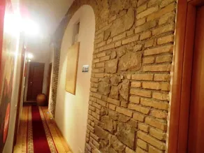 Caesar's Rooms - Image 2