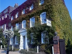 Old House Hotel - Image 2