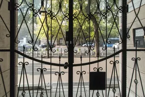 Luxury Apartment by Hi5 -Andrassy Suite - Image 5