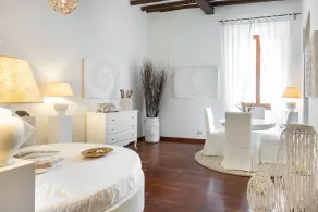 BBHOMEROME - Colosseo Luxury Apartment - Image 2