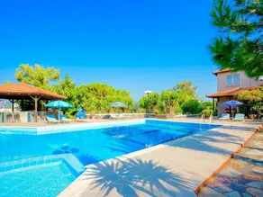 Beautiful Villa With Pool and Tennis Court at Agia Pelagia NW - Image 2