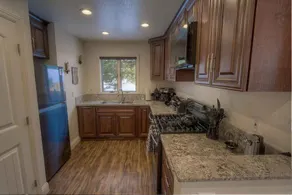 Tahoe Pines Chateau by Lake Tahoe Accommodations - Image 4