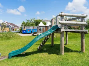 Unique, comfortable tent houses on a small holiday park a 5 minute walk from the sea. - Image 3