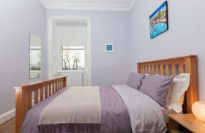 Spacious 2-br Flat for 4 in Morningside - Image 3