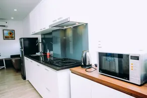 Cozy 2 Bedrooms Apartment Near Dragon Bridge - Image 2