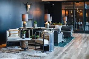 Locale Dallas - Victory Park - Image 5
