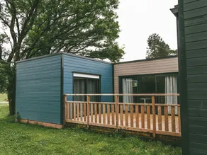 Modernly Furnished Cottage With Beautiful Terrace by a Lake - Image 2