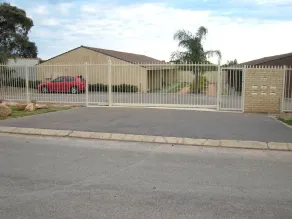 Como Apartments - Geraldton - Image 3