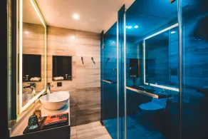 M Hotel - Image 5
