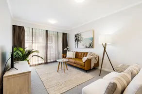 Pyrmont Self Contained Apartment - Image 2