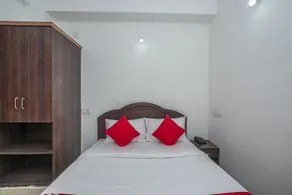Gk Residency by OYO Rooms - Image 2