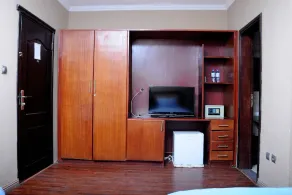 Holly Wood Hotel - Image 5