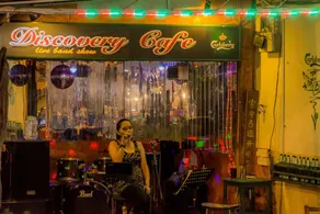 Discovery Cafe & Guest House - Image 2