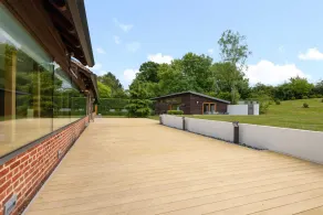 Entire Luxury Home and Garden Canterbury - Image 4